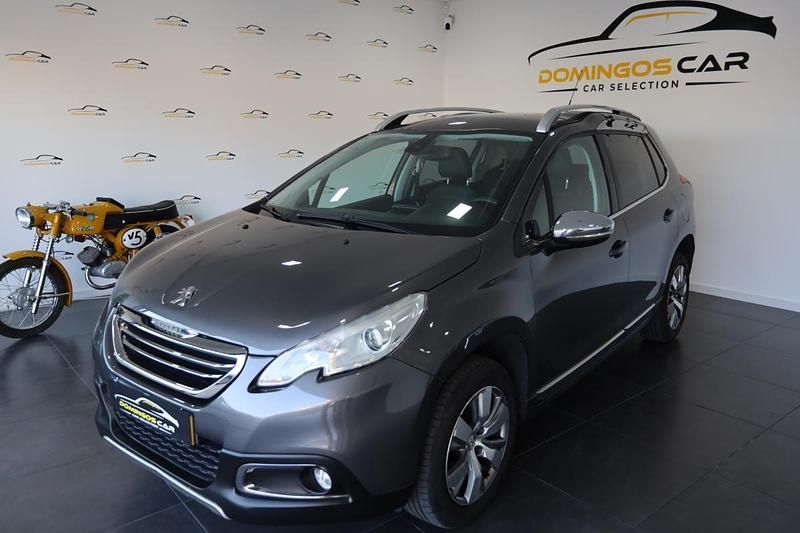 Usado Peugeot 2008 100 HP (73 kW) 2016 Cinzento SUV