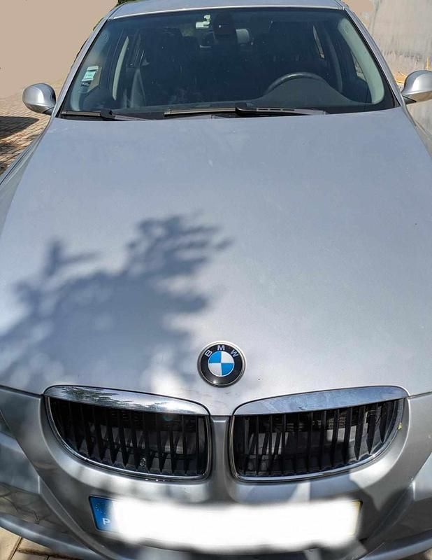 Cinzento Usado 2005 BMW 320 Sedan | € 9.000 (Preço justo) - Imagem 1/4
