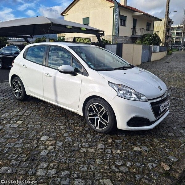 Usado Peugeot 208 110 HP (80 kW) 2018 Branco Citadino