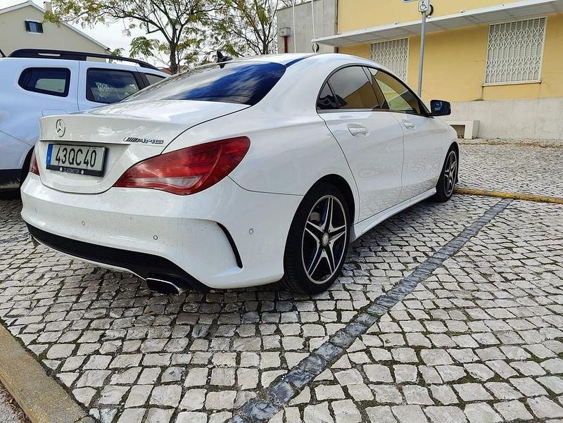 Usado Mercedes CLA200 AMG 130 HP (95 kW) 2015 Sedan