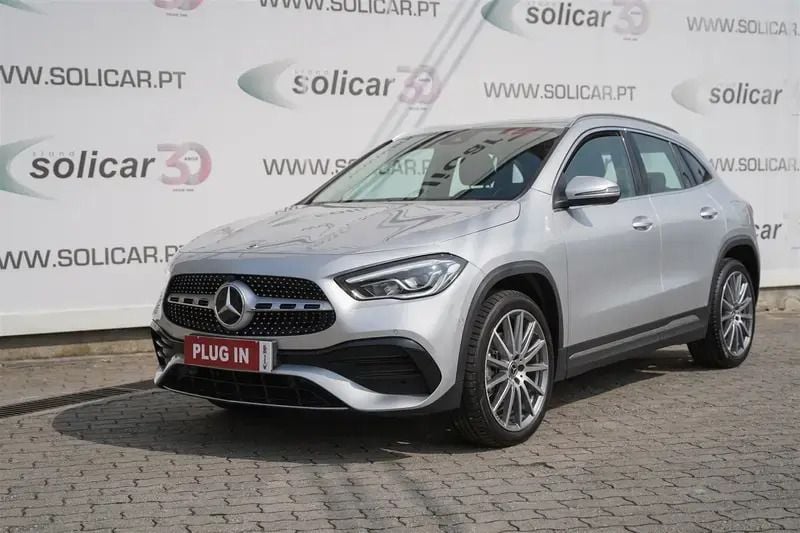 Branco Usado 2022 Mercedes GLA250 AMG line SUV | € 42.500 (Preço justo) - Imagem 1/4