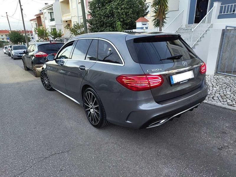 Usado 2019 Mercedes C300 Carrinha | € 39.500 - Imagem 1/4