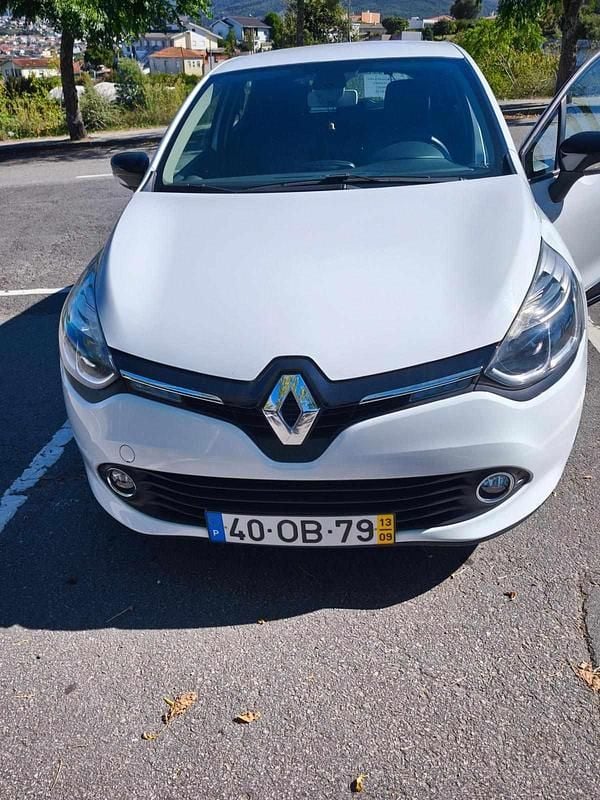 Branco Usado 2013 Renault Clio IV Citadino | € 9.000 (Bom preço) - Imagem 1/4