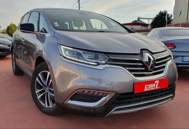 Cinzento Usado 2018 Renault Espace Zen Monovolume | € 19.250 (Preço justo) - Imagem 1/4