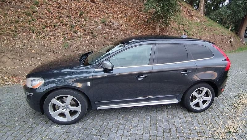 Usado Volvo XC60 R-Design 163 HP (119 kW) 2012 SUV