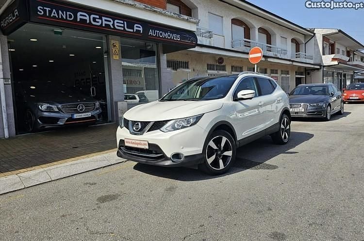 Branco Usado 2016 Nissan Qashqai N-Connecta SUV | € 16.300 (Super Preço) - Imagem 1/1