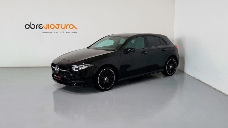 Preto Usado 2021 Mercedes A250 AMG line | € 35.250 (Preço justo) - Imagem 1/4