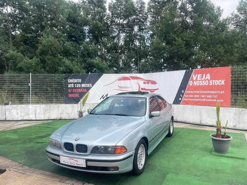 Verde Usado 1998 BMW 530 Sedan | € 3.990 - Imagem 1/4