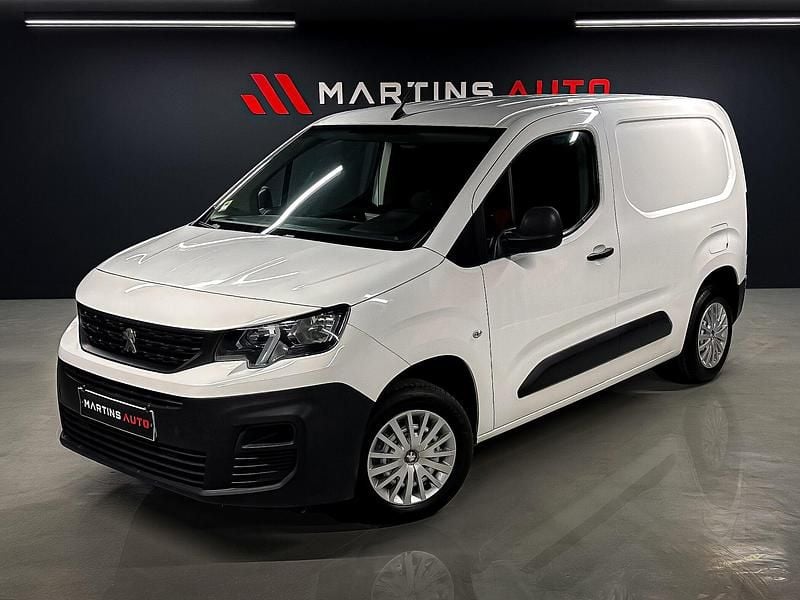 Branco Usado 2019 Peugeot Partner Premium Monovolume | € 15.990 (Caro) - Imagem 1/4