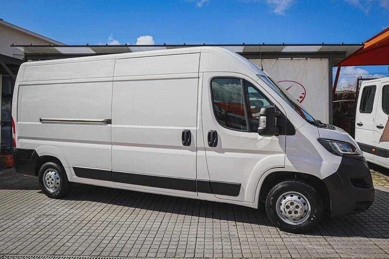 Branco Usado 2019 Peugeot Boxer Van | € 15.980 (Bom preço) - Imagem 1/4