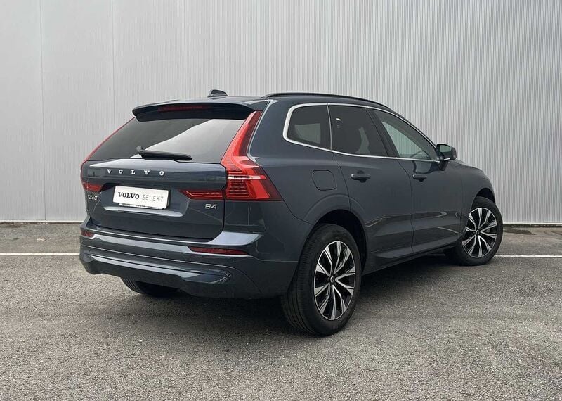 Usado Volvo XC60 197 HP (144 kW) 2024 Azul SUV