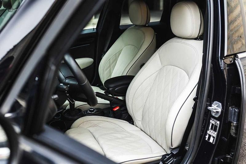 Usado Mini ONE 102 HP (75 kW) 2023 Citadino