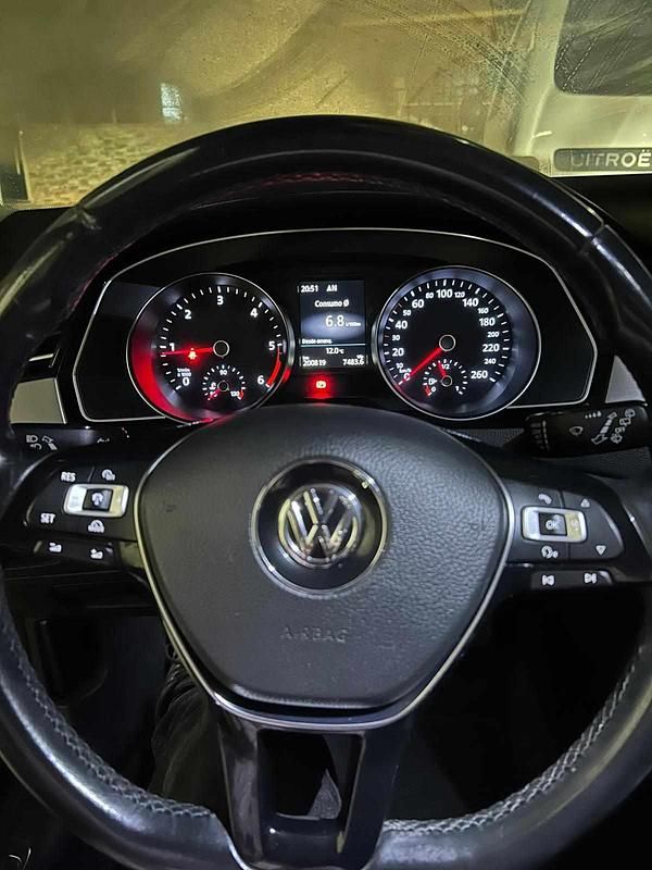 Usado VW Passat 150 HP (110 kW) 2016 Preto Carrinha