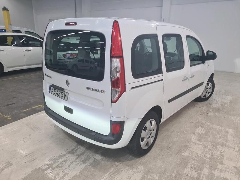 Usado Renault Kangoo Zen 95 HP (69 kW) 2020 Branco Monovolume