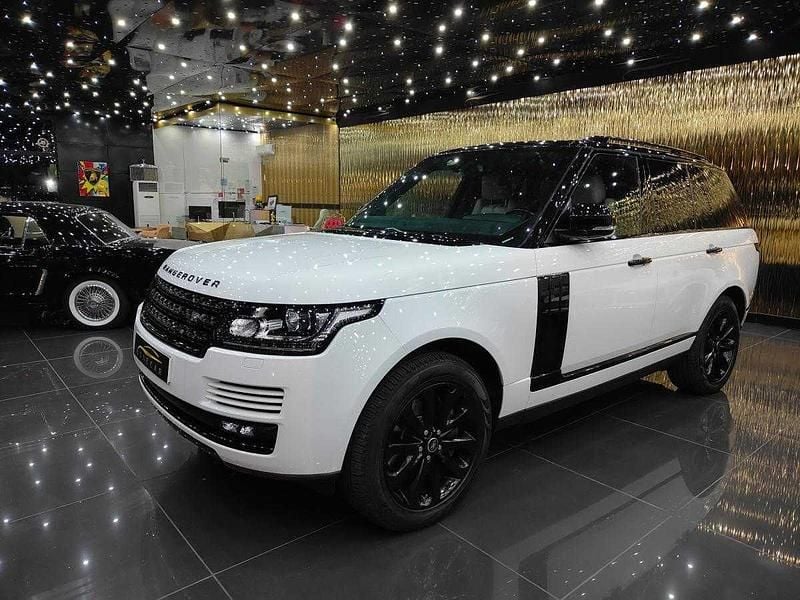 Branco Usado 2012 Land Rover Range Rover Vogue SUV | € 48.500 - Imagem 1/4