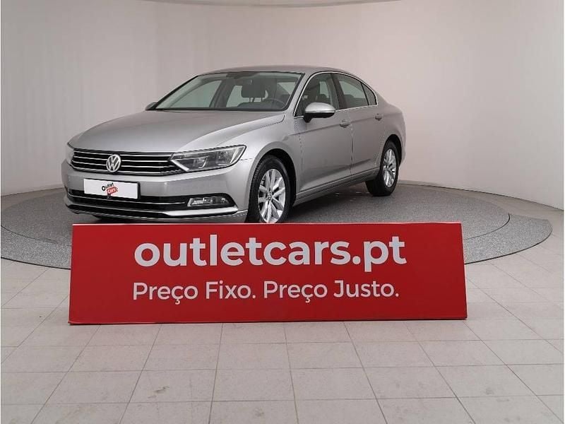 Cinzento médio metalizado Usado 2015 VW Passat Sedan | € 15.550 (Preço justo) - Imagem 1/4
