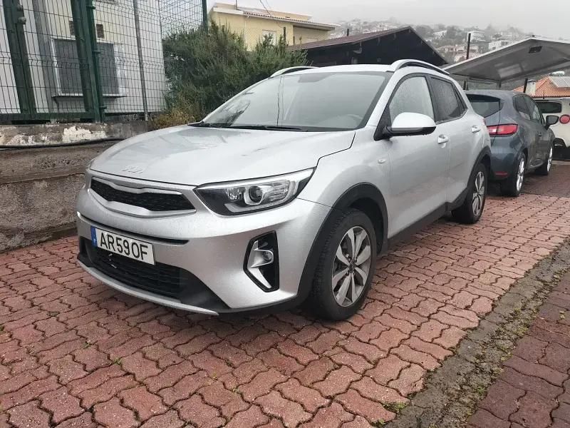 Cinza prata Usado 2022 Kia Stonic SUV | € 17.450 (Preço elevado) - Imagem 1/4