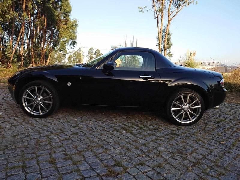 Usado Mazda MX5 160 HP (117 kW) 2008 Preto Cabrios