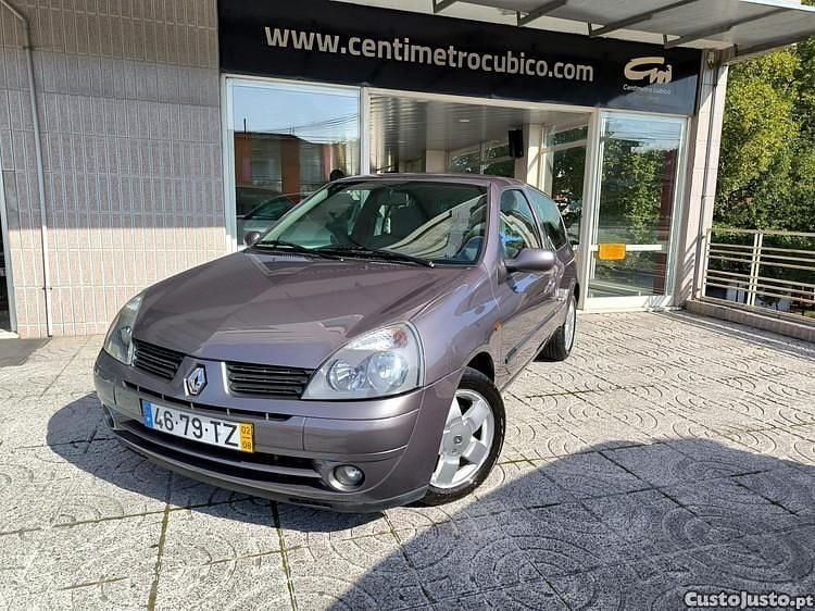 Cinza Usado 2002 Renault Clio II Van | € 3.990 (Preço justo) - Imagem 1/1