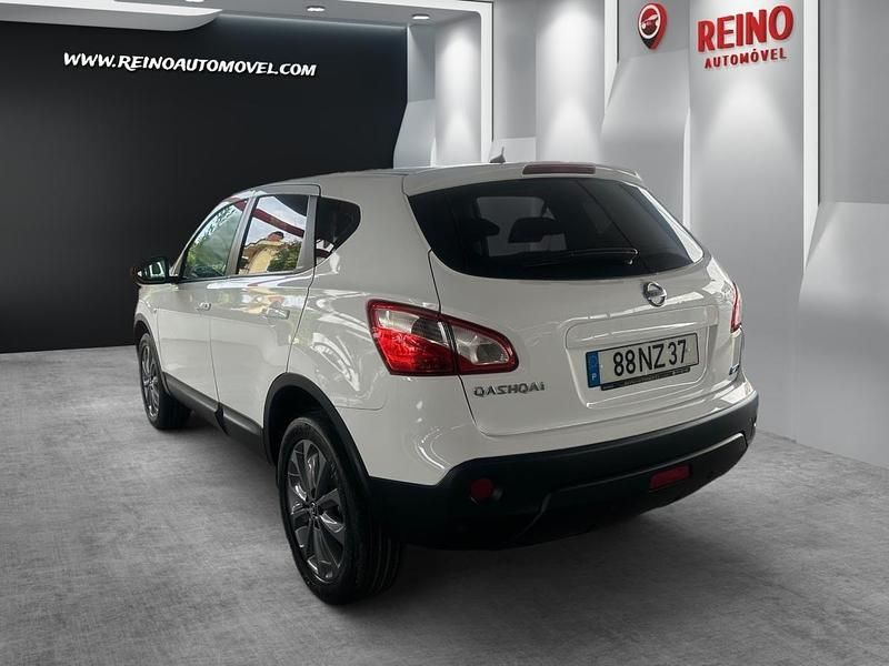 Usado Nissan Qashqai N-TEC 130 HP (95 kW) 2013 Branco SUV