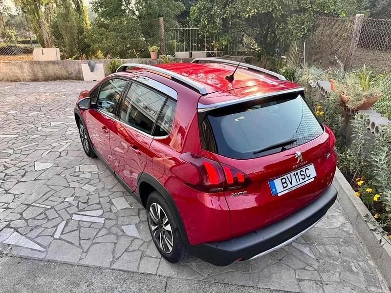 Usado Peugeot 2008 110 HP (80 kW) 2016 Vermelho SUV