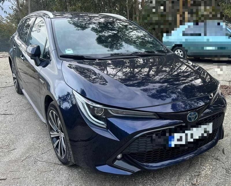 Azul Usado 2021 Toyota Corolla Hybrid Carrinha | € 25.500 - Imagem 1/4