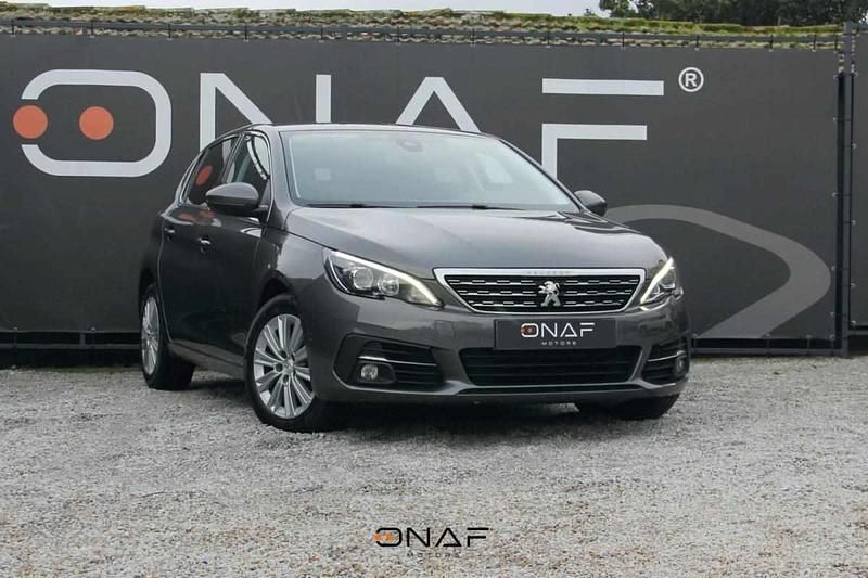 Usado Peugeot 308 131 HP (96 kW) 2018 Cinzento