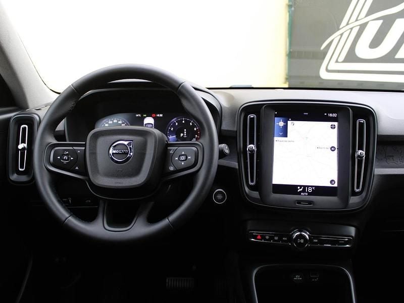 Usado Volvo XC40 129 HP (94 kW) 2023 Preto SUV