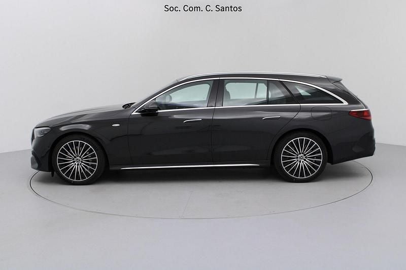 Usado Mercedes E300 AMG 326 HP (239 kW) 2025 Cinza Carrinha