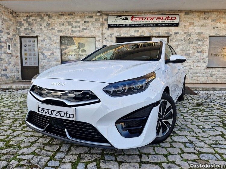 Branco Usado 2023 Kia Ceed Sportswagon Carrinha | € 23.990 (Preço justo) - Imagem 1/1