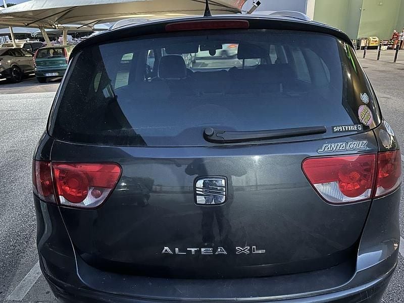 Usado 2009 Seat Altea XL Monovolume | € 4.500 - Imagem 1/4