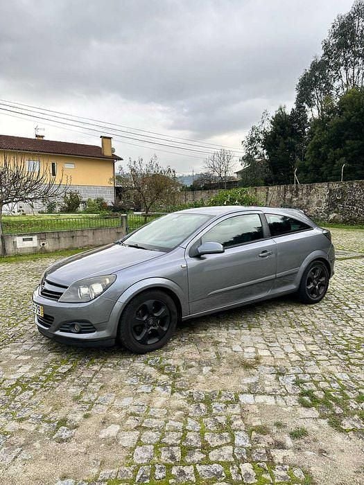 Usado 2005 Opel Astra GTC Coupé | € 4.600 (Bom preço) - Imagem 1/4