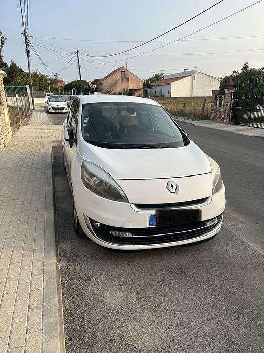 Usado 2012 Renault Grand Scénic III Monovolume | € 5.950 (Super Preço) - Imagem 1/4