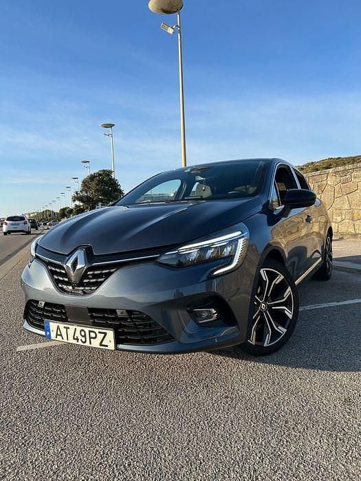 Usado 2022 Renault Clio V Techno Sedan | € 15.490 (Bom preço) - Imagem 1/4