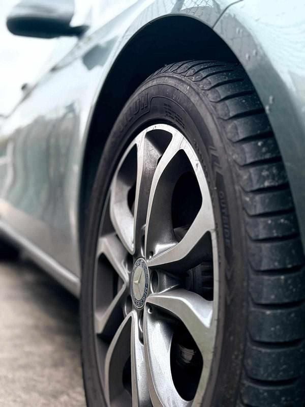 Usado Mercedes C350 279 HP (205 kW) 2016 Cinzento Carrinha