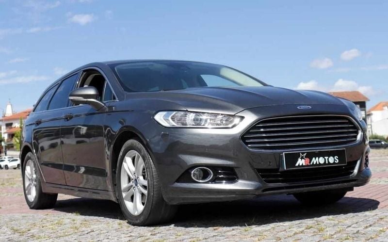Cinzento Usado 2014 Ford Mondeo Carrinha | € 12.900 - Imagem 1/4