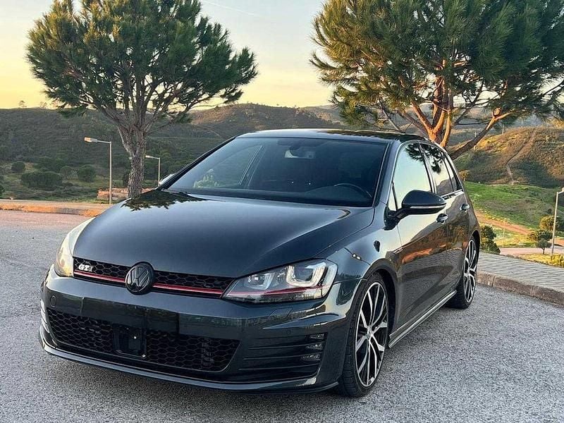 Usado VW Golf VII GTI 230 HP (169 kW) 2015 Sedan