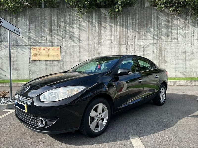 Usado 2011 Renault Fluence Sedan | € 4.290 - Imagem 1/4