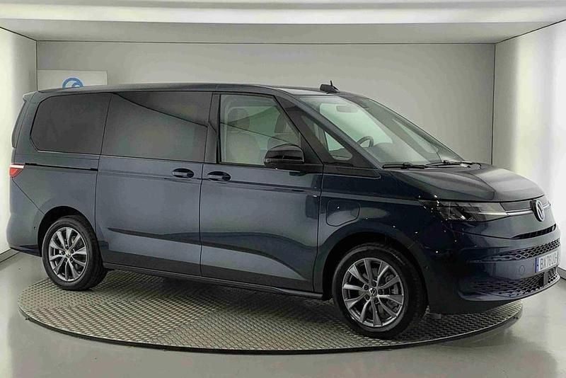 Azul Novo 2025 VW Multivan Style Van | € 69.999 - Imagem 1/4