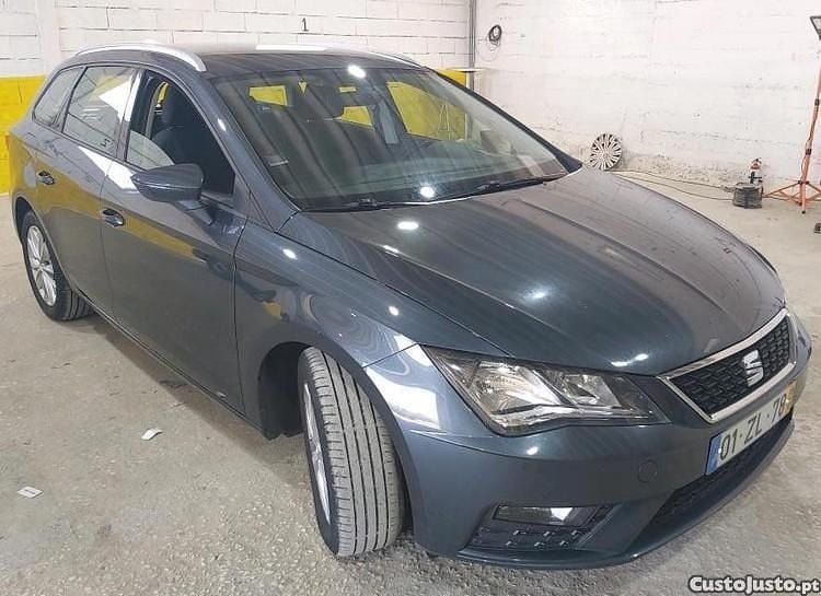 Cinza Usado 2019 Seat Leon ST Style Carrinha | € 13.999 (Preço justo) - Imagem 1/1