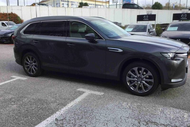 Cinzento Usado 2024 Mazda CX-80 Exclusive-Line SUV | € 59.000 - Imagem 1/4