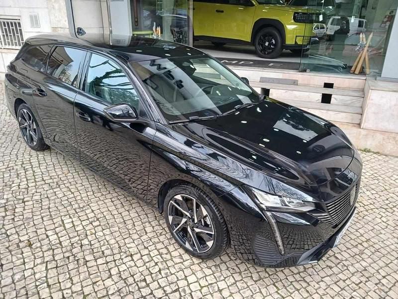 Usado Peugeot 308 SW 130 HP (95 kW) 2023 Preto Carrinha