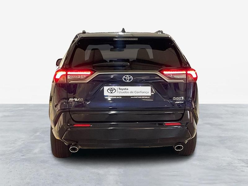 Usado Toyota RAV4 Hybrid Comfort 306 HP (225 kW) 2024 Azul (pintura metalizada) SUV