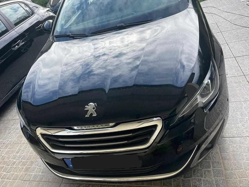 Preto Usado 2014 Peugeot 308 Citadino | € 9.999 (Preço justo) - Imagem 1/4
