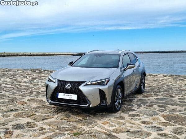 Cinza Usado 2024 Lexus UX 250h Sport Line SUV | € 48.000 - Imagem 1/1