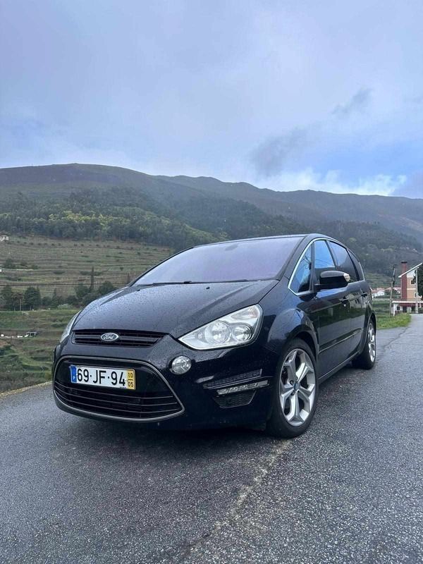 Preto Usado 2010 Ford S-MAX S Monovolume | € 9.950 (Preço justo) - Imagem 1/4