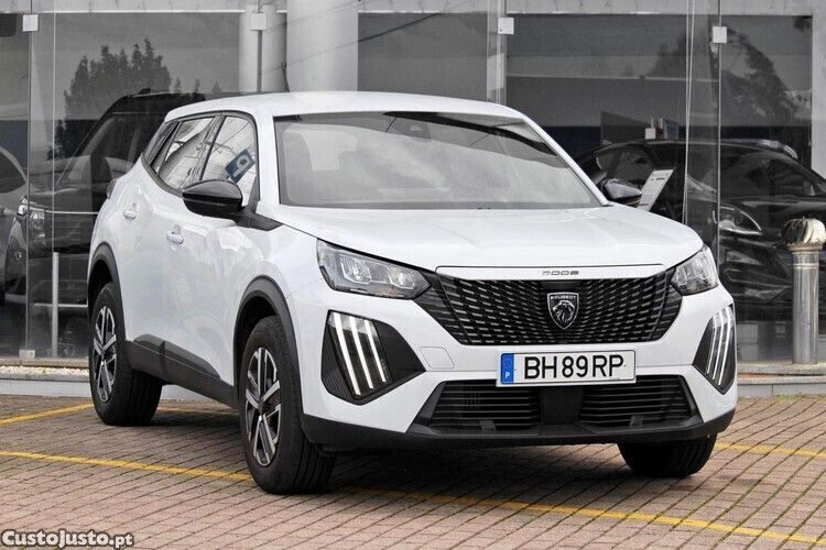 Branco Usado 2024 Peugeot 2008 Active SUV | € 21.690 (Preço justo) - Imagem 1/1
