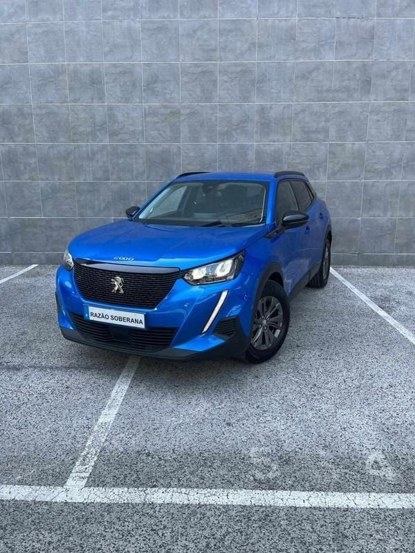 Azul Usado 2022 Peugeot 2008 Allure SUV | € 17.490 (Bom preço) - Imagem 1/4