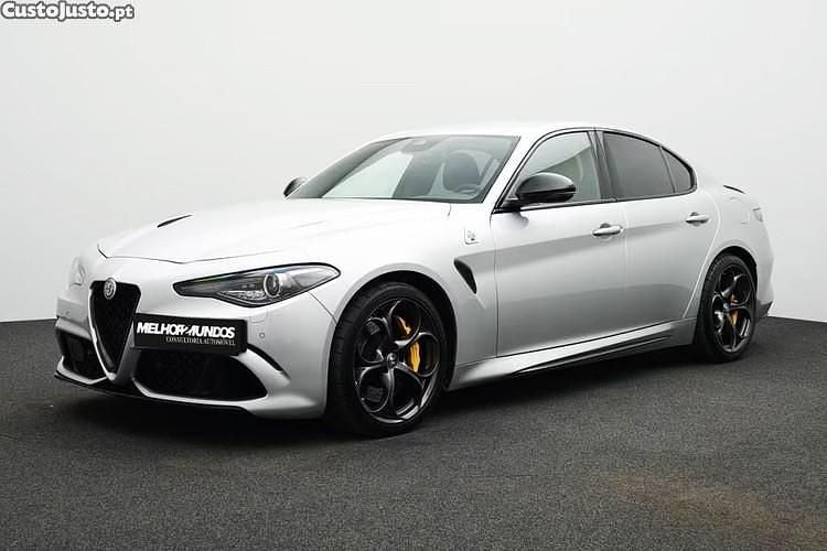 Cinza Usado 2021 Alfa Romeo Giulia Quadrifoglio Sedan | € 69.990 - Imagem 1/1