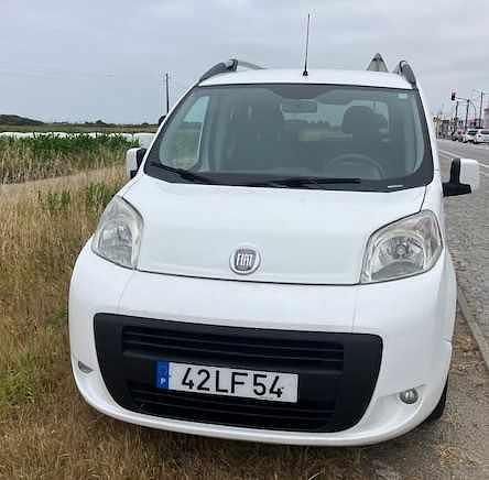 Branco Usado 2010 Fiat Fiorino Monovolume | € 4.000 - Imagem 1/4
